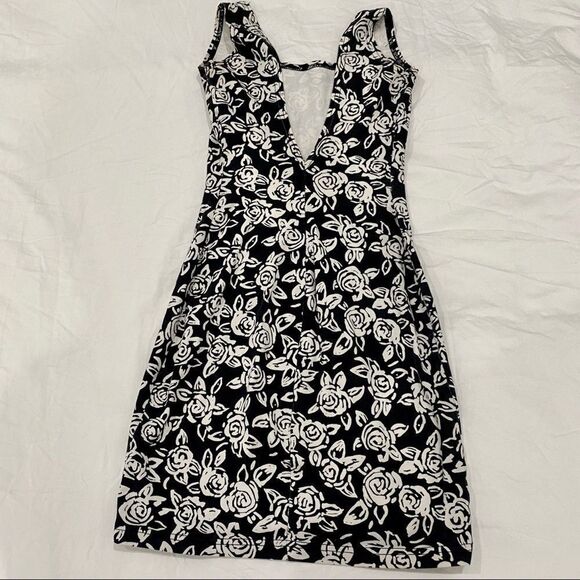 ⭐️ VINTAGE Bodycon Mini Black White Roses - Picture 4 of 5